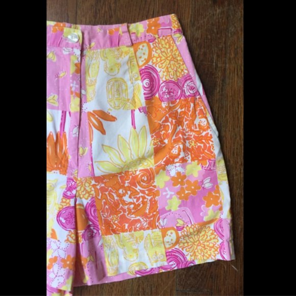 Lilly Pulitzer High Rise Patchwork Stretch Shorts - Picture 3 of 9